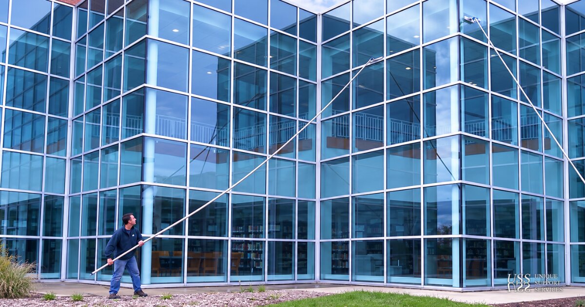 Reach & Wash Window Cleaning