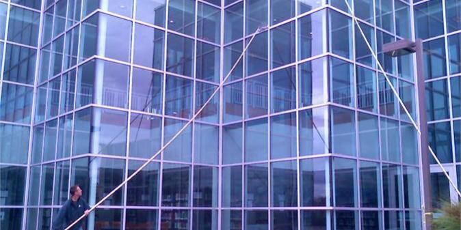 reach & wash reach & wash